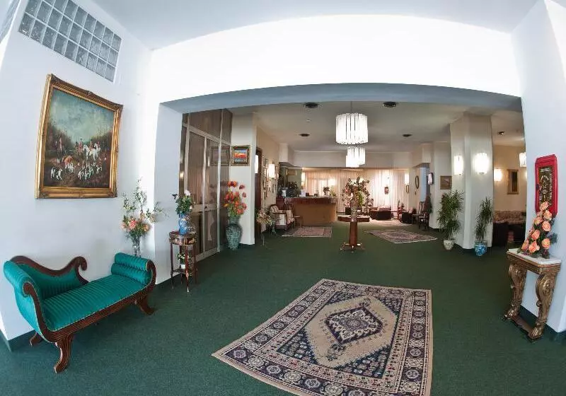 בית מלון כפרי Villaggio Club Altalia