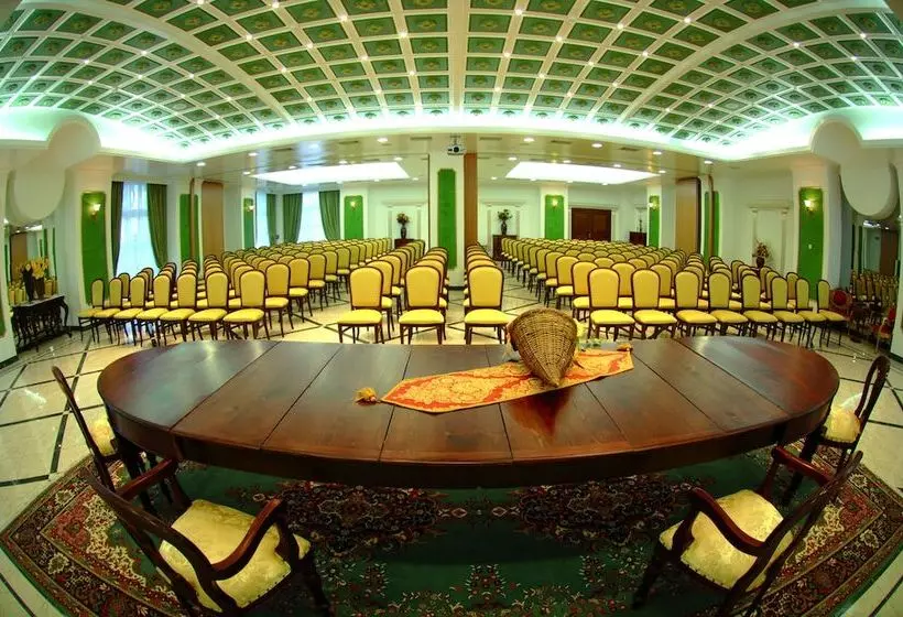 בית מלון כפרי Villaggio Club Altalia