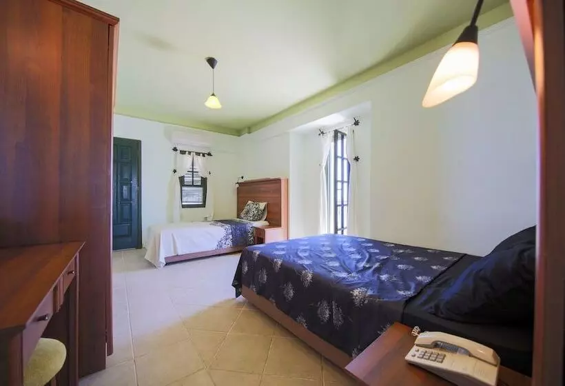 May Garden Club Hotel