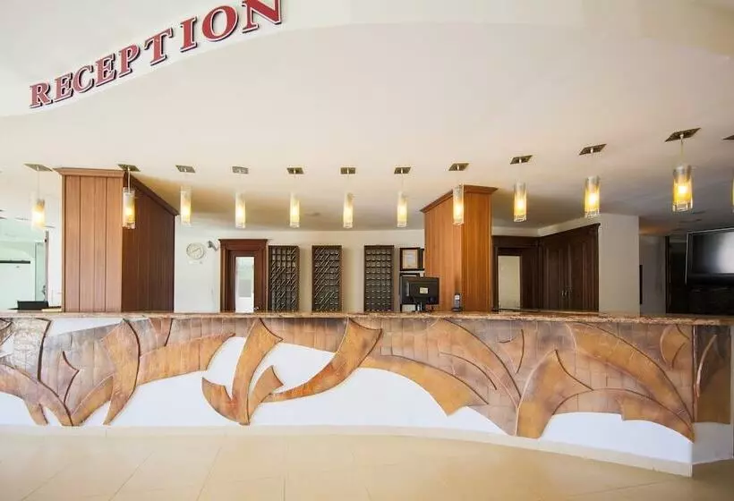 May Garden Club Hotel