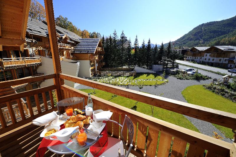 Residence Nemea L Adret