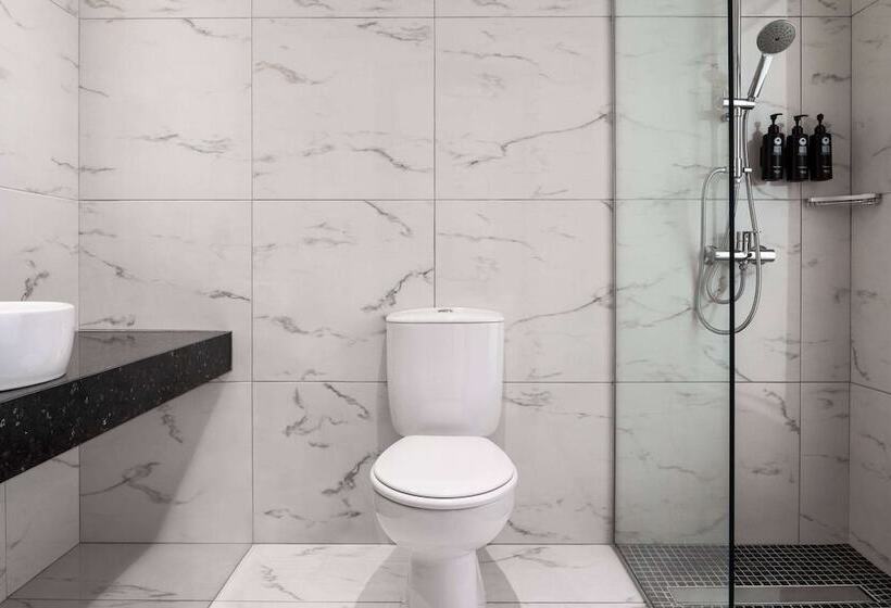 منتجع Ramada Hotel & Suites By Wyndham Ayia Napa