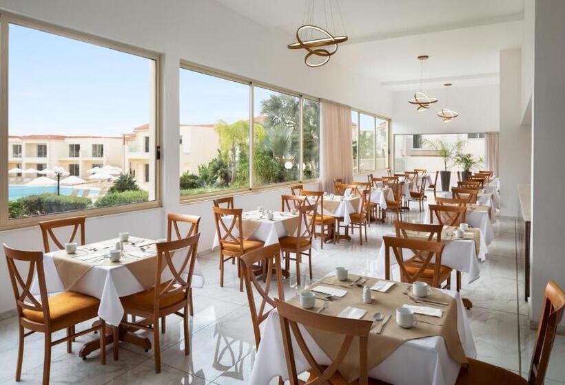 منتجع Ramada Hotel & Suites By Wyndham Ayia Napa