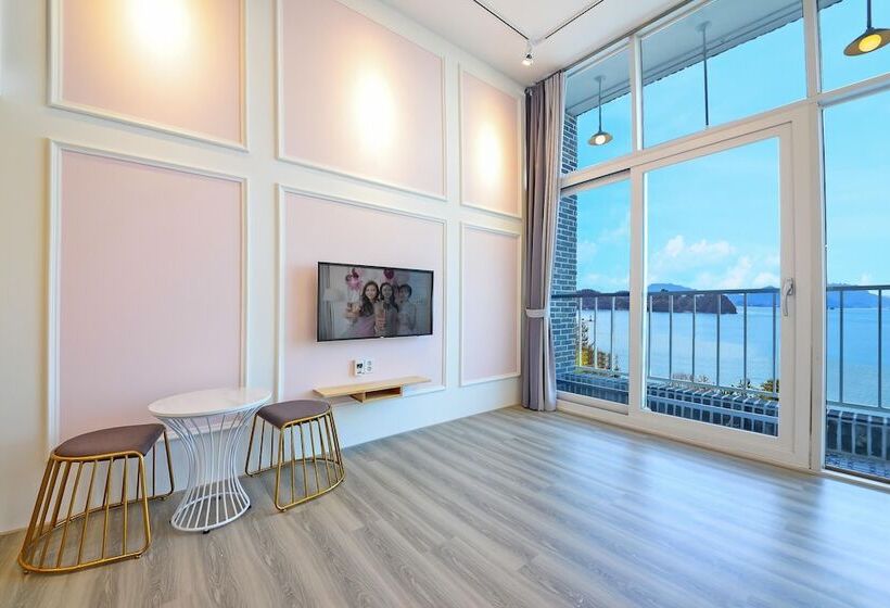 Yeosu Jplus A Pension