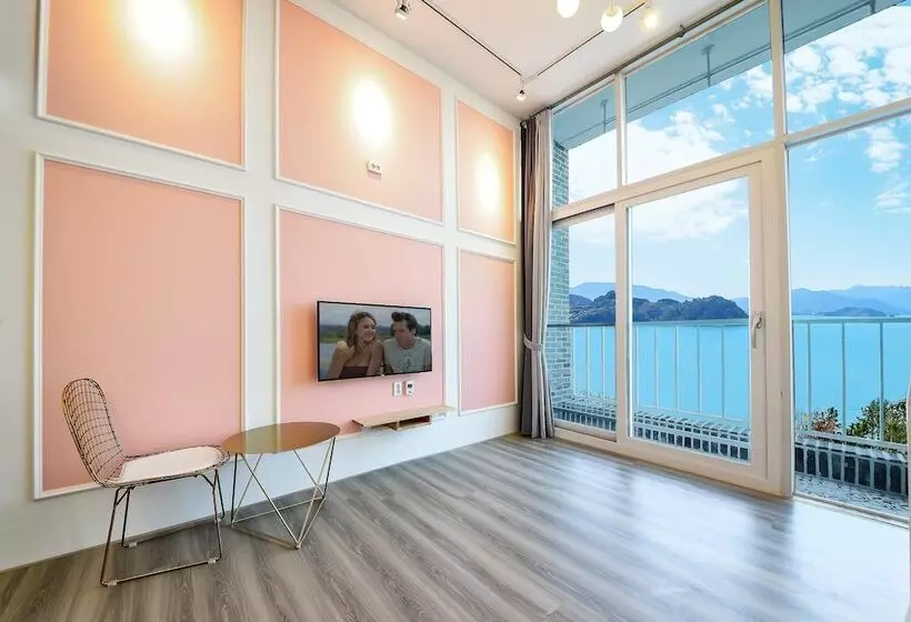 Yeosu Jplus A Pension