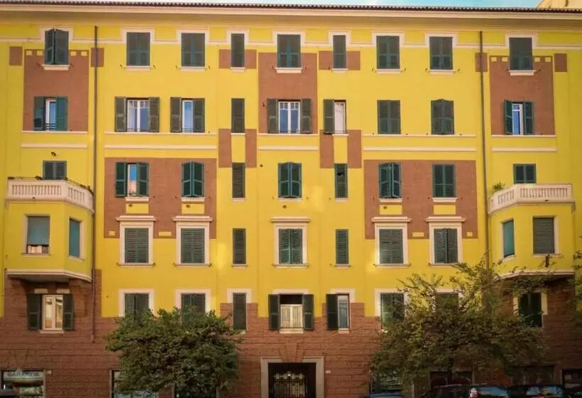 تختخواب و صبحانه Hostel Cosmos