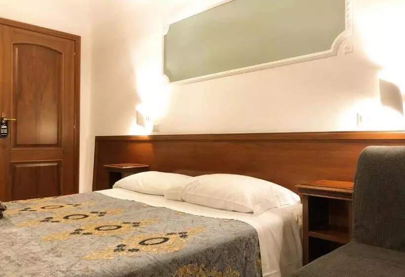 تختخواب و صبحانه Hostel Cosmos