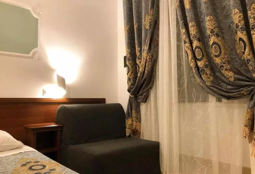 تختخواب و صبحانه Hostel Cosmos