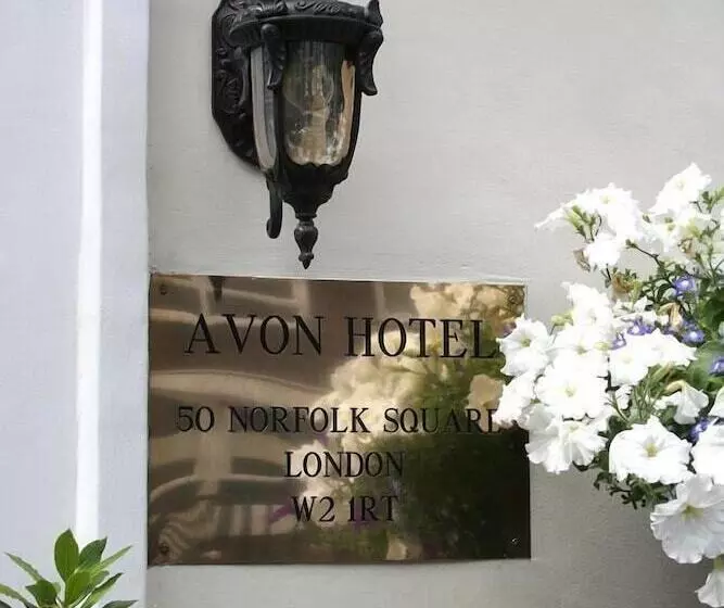 בית מלון כפרי Avon