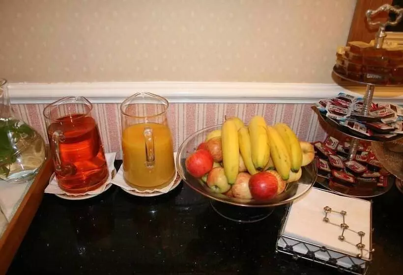 בית מלון כפרי Avon