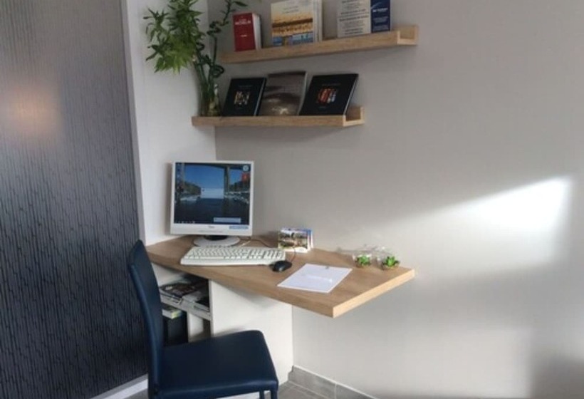 ホテル Best Western Le Duguesclin Hôtel Restaurant