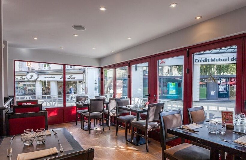 ホテル Best Western Le Duguesclin Hôtel Restaurant