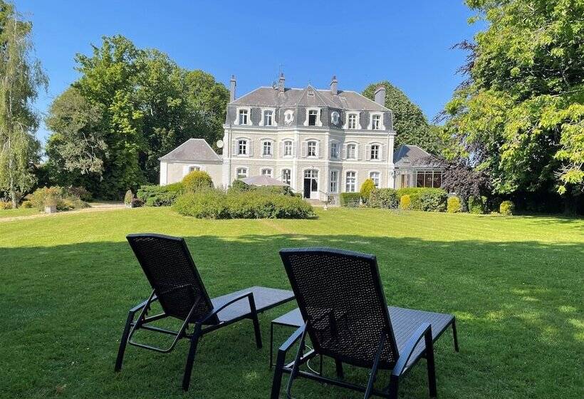 בית מלון כפרי Chateau Clery