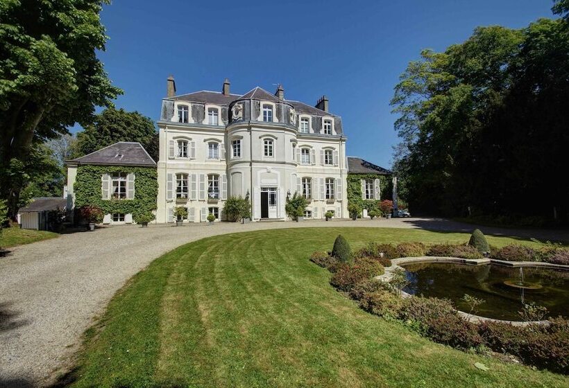 בית מלון כפרי Chateau Clery