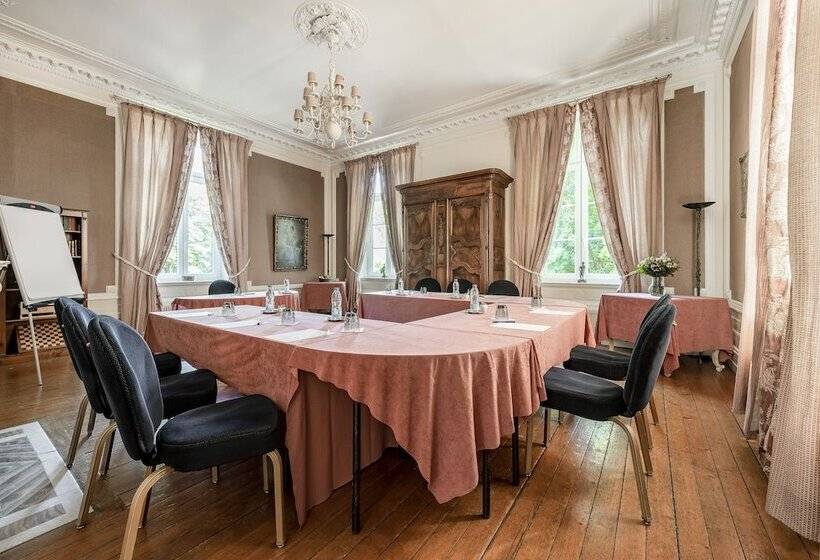 בית מלון כפרי Chateau Clery