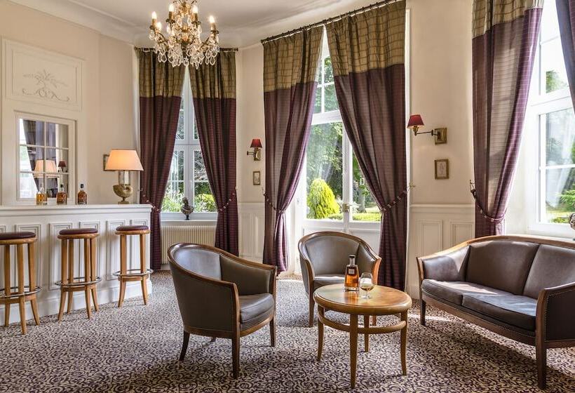 בית מלון כפרי Chateau Clery