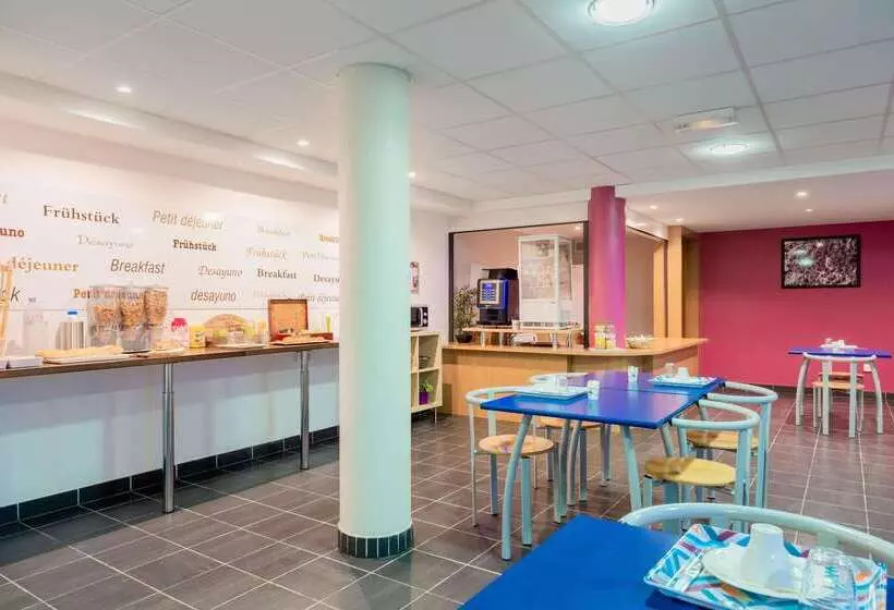 هتل Comfort Suites Pau Idron