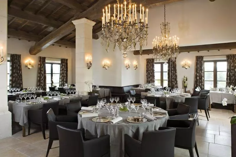 Отель Coquillade Provence