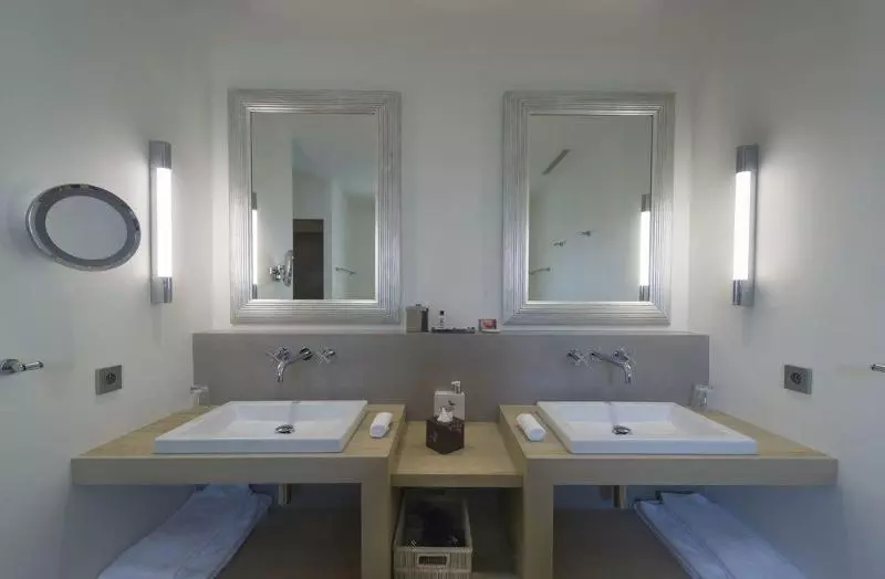 Отель Coquillade Provence