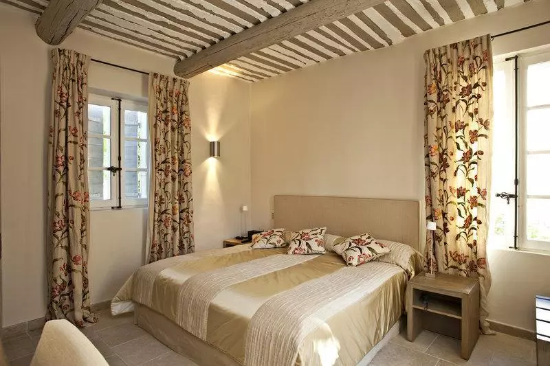 Отель Coquillade Provence