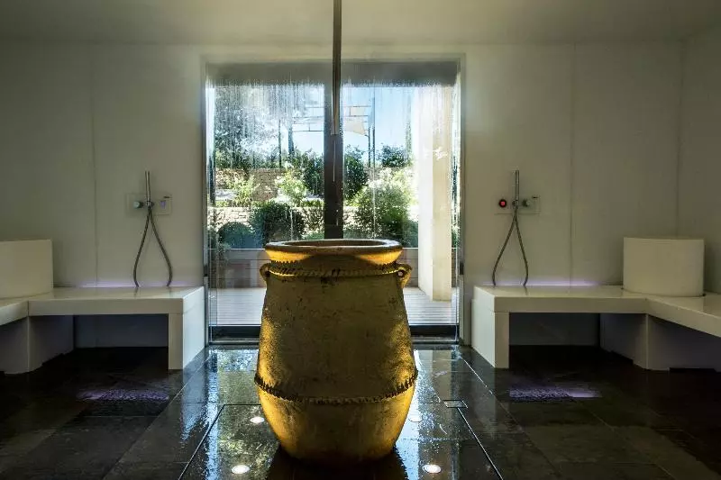 Отель Coquillade Provence