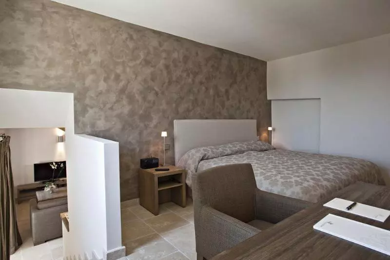 Отель Coquillade Provence