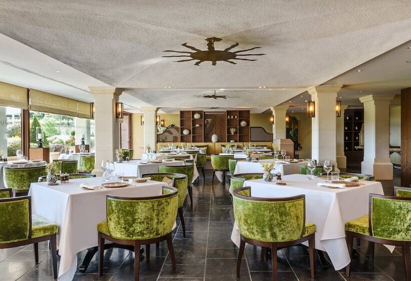 בית מלון כפרי Coquillade Provence