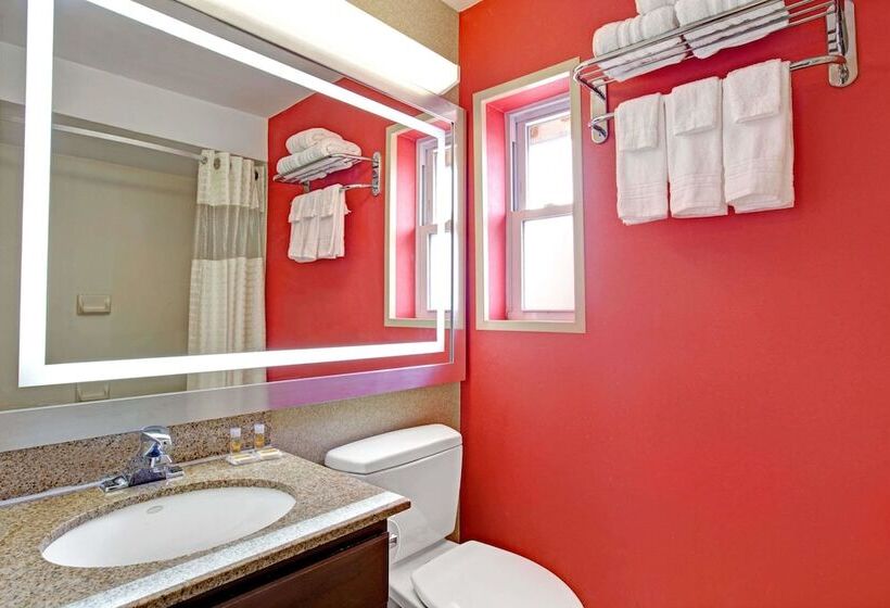 Отель Days Inn By Wyndham Ridgefield Nj