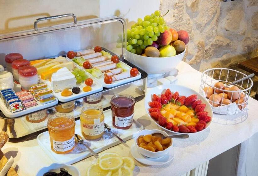 هتل Du Lion D Or Louvre