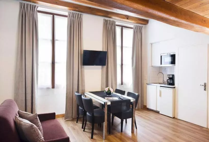 ホテル Du Lion D Or Louvre