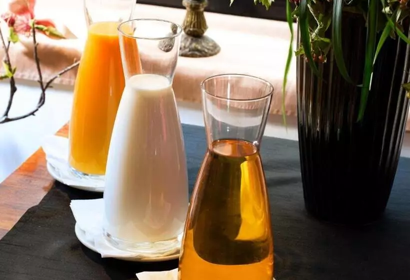 ホテル Du Lion D Or Louvre