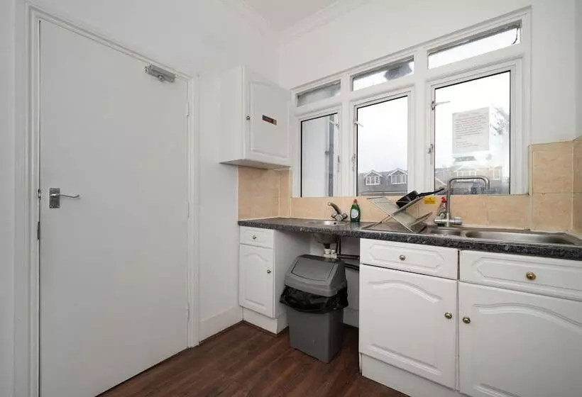 هتل Flexistay Norbury Apart