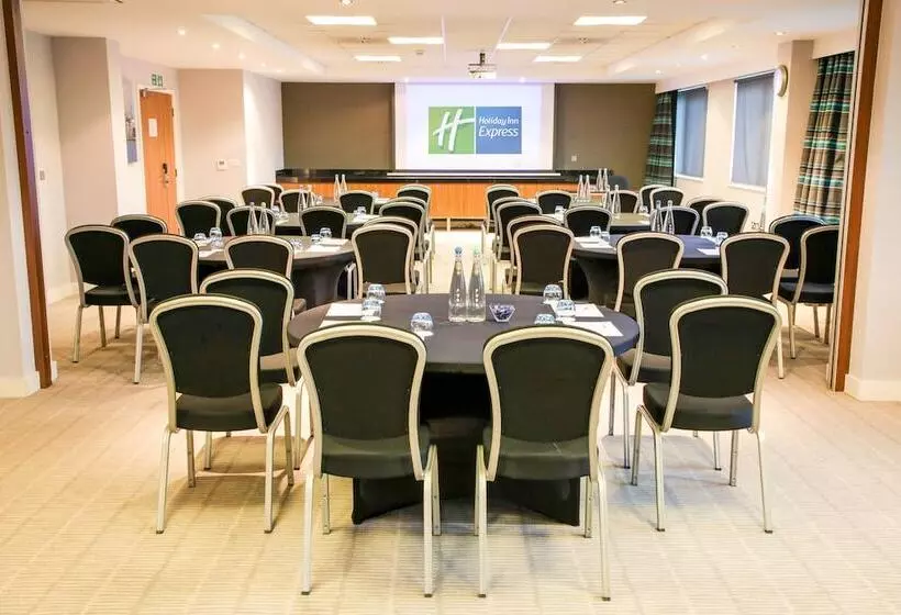 酒店 Holiday Inn Express London Heathrow T5, An Ihg