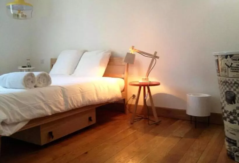 Отель De La Pinède