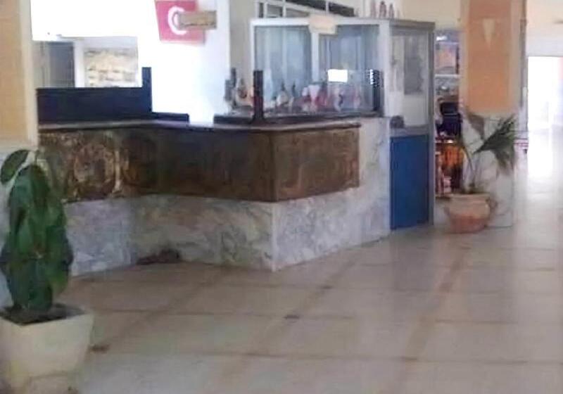 Hotel Hôtel Solymar Beach