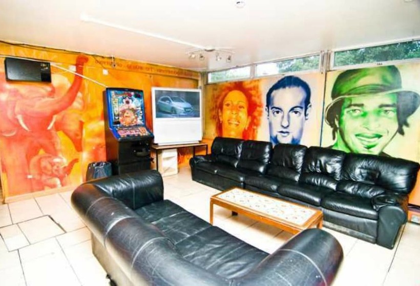 فندق Kensal Green Backpackers