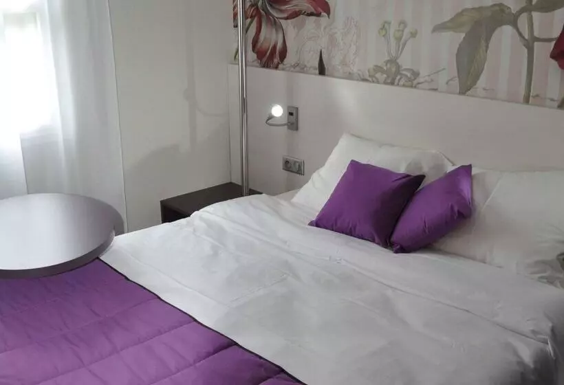 ホテル Hôtel Kyriad Dieppe