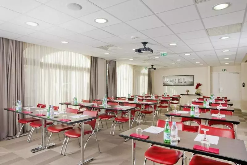 Hotel Residhome Arcachon Plazza