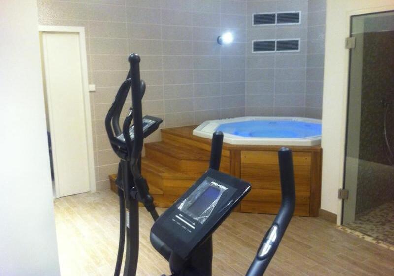 هتل Residhome Arcachon Plazza