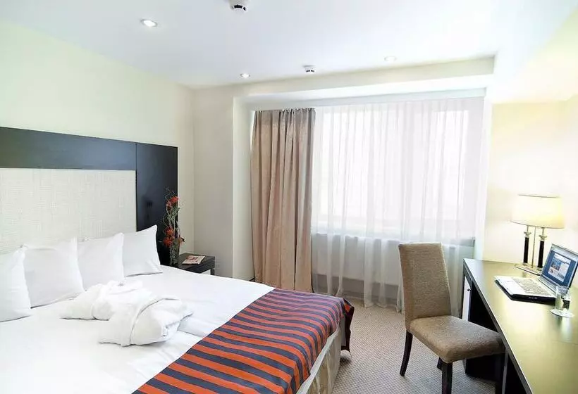 هتل Sunflower Park