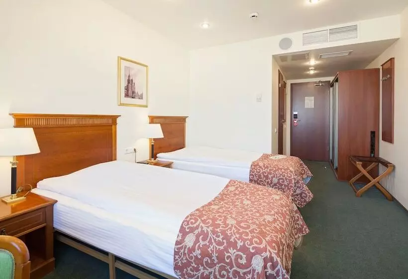 هتل Sunflower Park