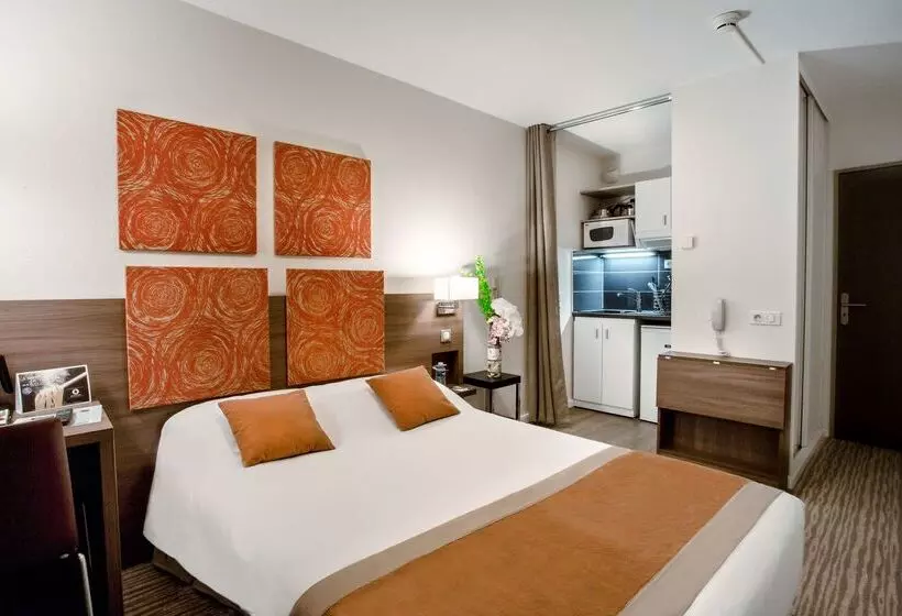 Kyriad Chambéry Centre Hôtel Et Résidence