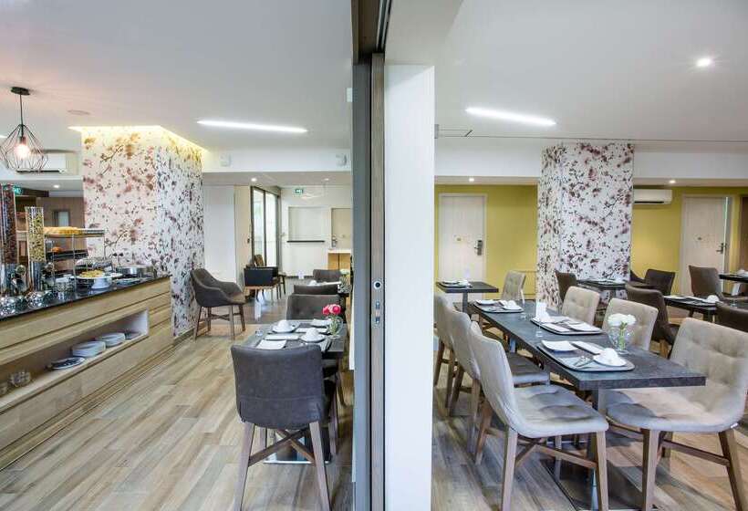 Kyriad Chambéry Centre   Hôtel Et Résidence