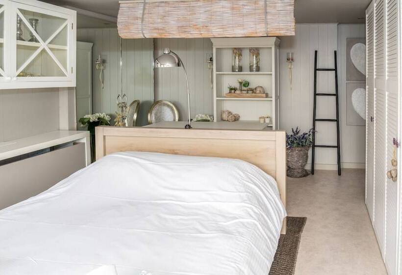 בית מלון כפרי Diane S Cottage