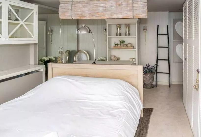 Hotelli Diane S Cottage