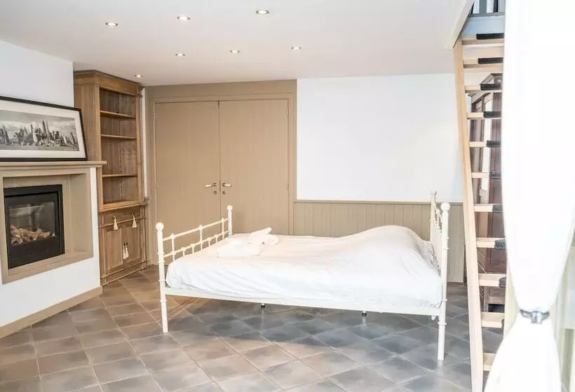 Hotelli Diane S Cottage