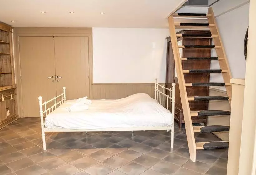 Hotelli Diane S Cottage