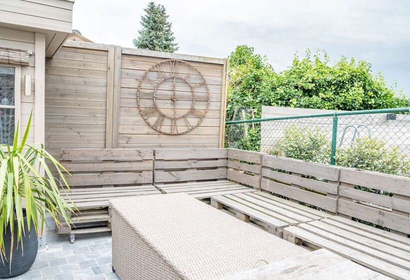 בית מלון כפרי Diane S Cottage