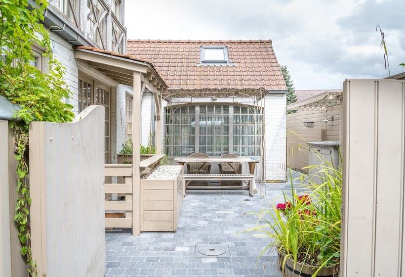 בית מלון כפרי Diane S Cottage