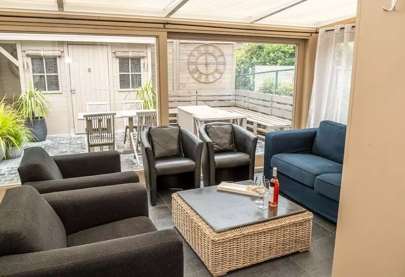 Hotelli Diane S Cottage